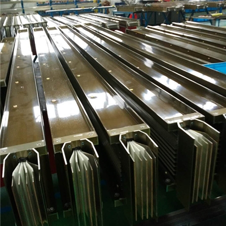 密集型母線(xiàn)槽